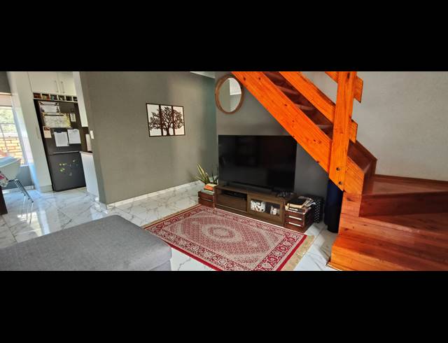 3 BEDROOM TOWNHOUSE TO LET IN SUNDOWNER
